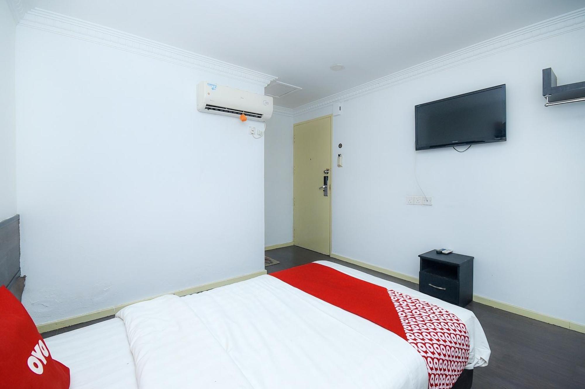 Oyo 90820 River Inn Miri Exterior foto