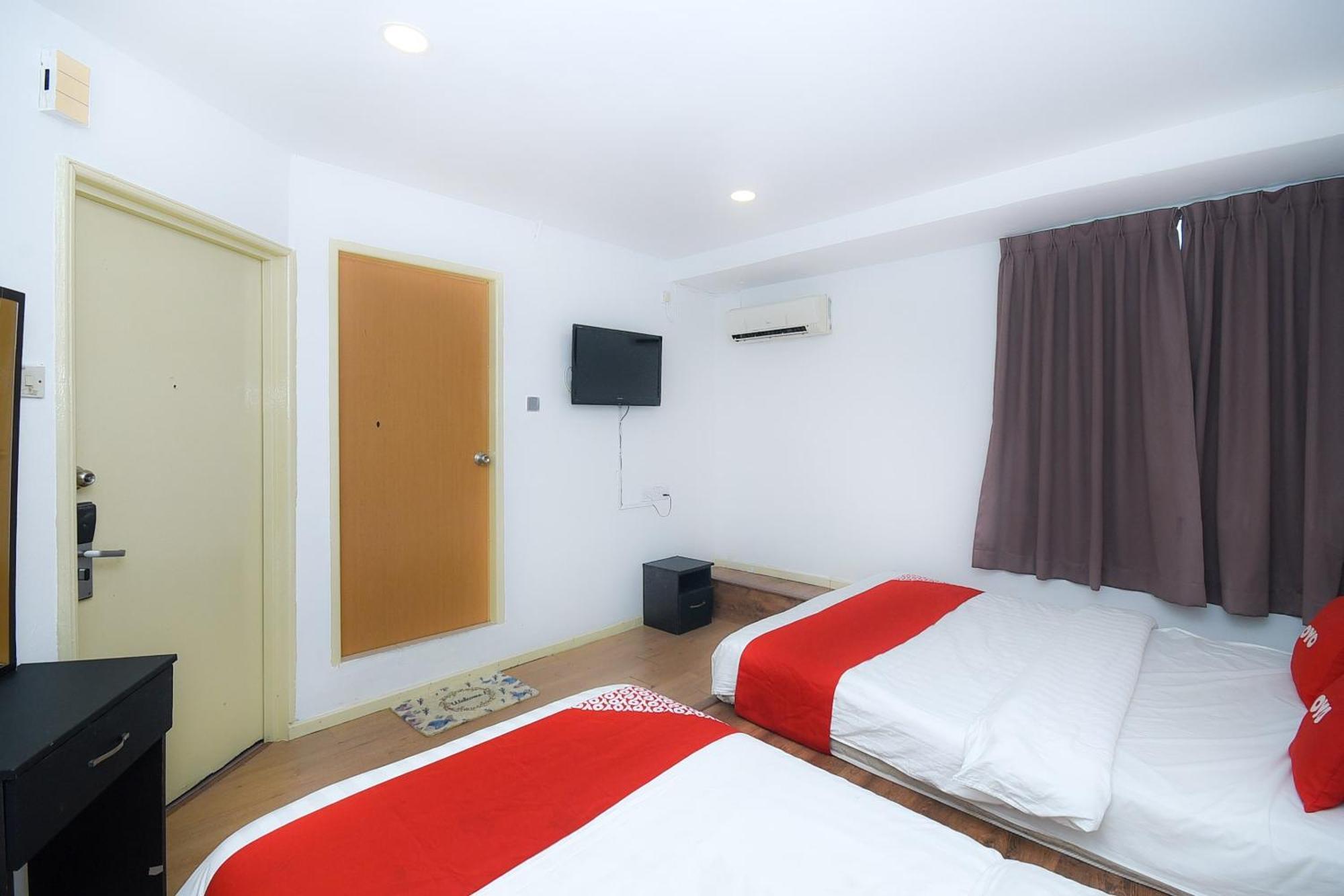 Oyo 90820 River Inn Miri Exterior foto