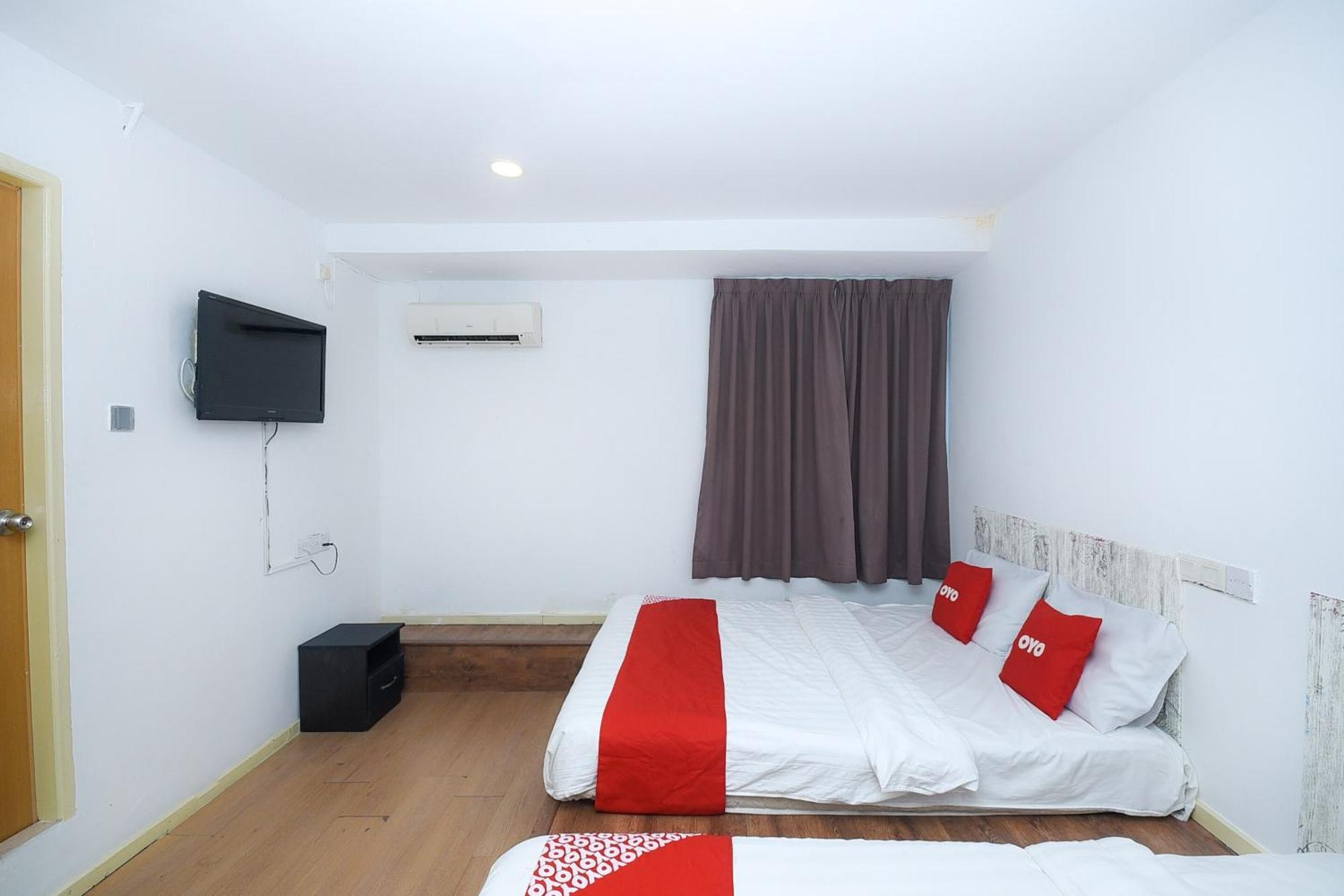 Oyo 90820 River Inn Miri Exterior foto